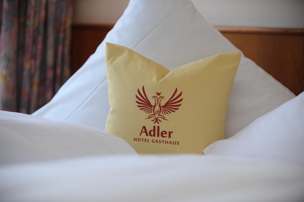 Hotel Gasthaus Adler Бад Валдзее Стая снимка
